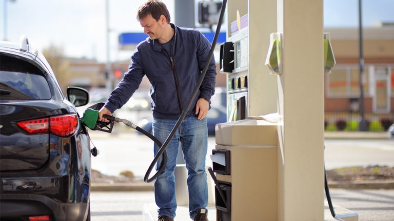 Joe Biden pedira suspender impuestos a gasolina